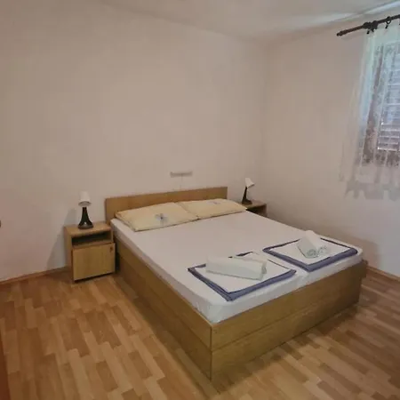 아파트 Lora Gradac-one Bedroom With Balcony And Sea View 1 Sara 그라다츠